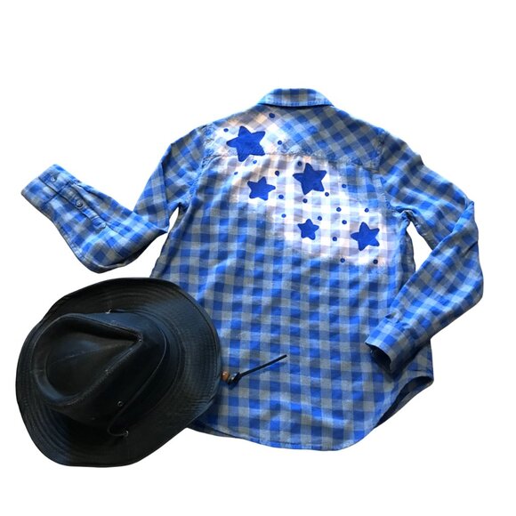 Upcycled Bleached Flannel Shirt, Women’s Size Small: Blue Plaid Stars Western - Picture 6 of 9